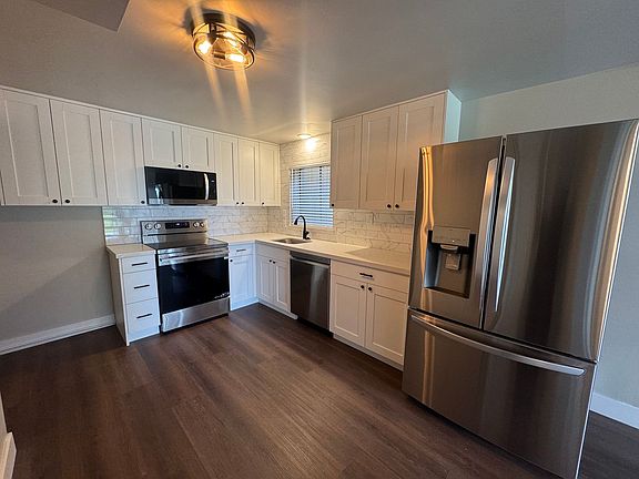 4th image of 665 N De Soto St