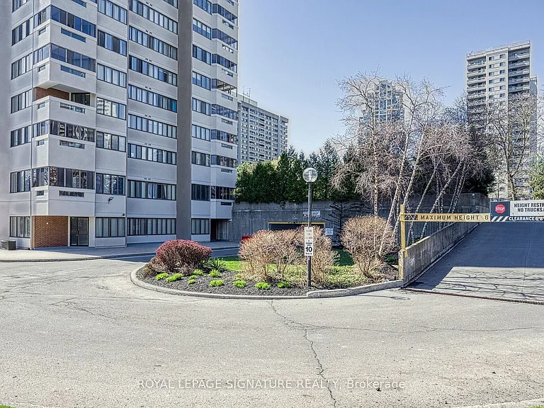 1580 Mississauga Valley Blvd #906 — Photo 29
