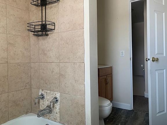 4th image of 2409 Dunlay Ct #6