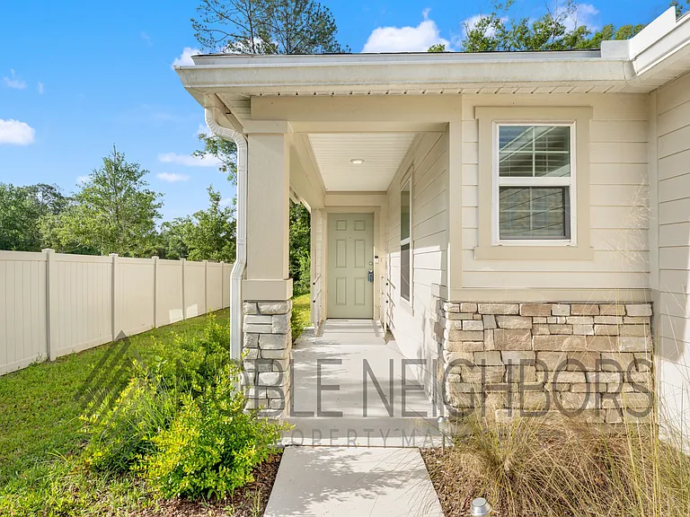 2907 Lucille Ln Middleburg FL
Noble Neighbors Property Management