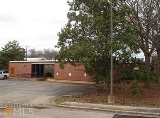 206 W 9th St, West Point, GA 31833