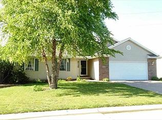 508 E 13th Avenue Ct, Coal Valley, IL 61240