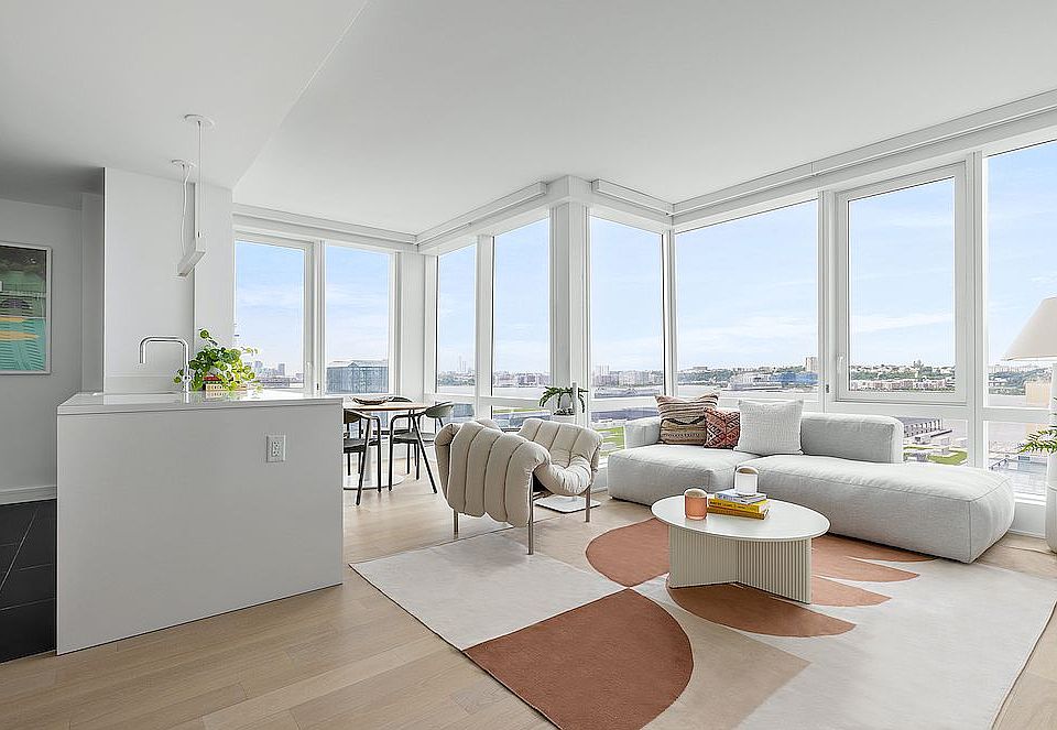 1st image of 555 38th St APT 3003
