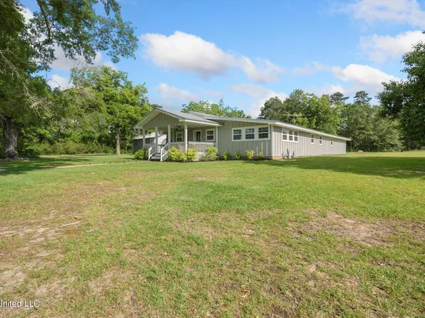 38 Forest Breland Rd, Poplarville, MS 39470
