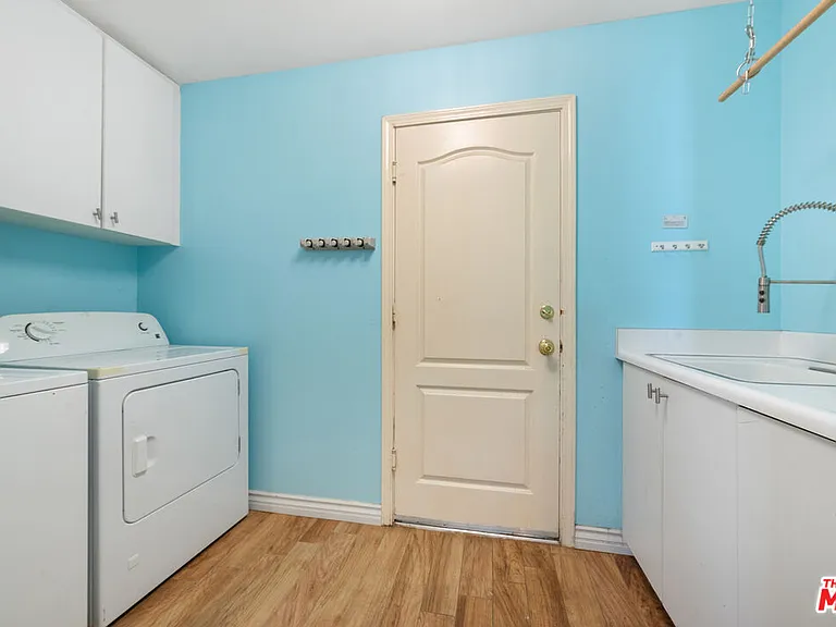 24310 Belford Ct — Photo 39