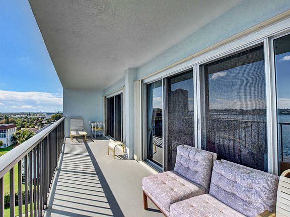 3rd image of 3040 Lake Shore Dr APT 803