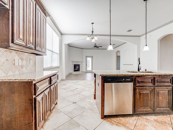 5th image of 3005 Guadalupe Dr
