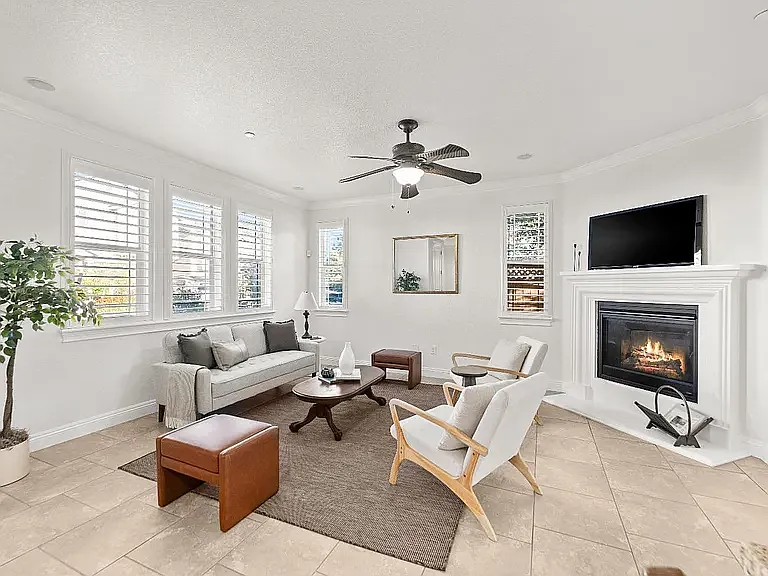 663 Addison Ln — Photo 39