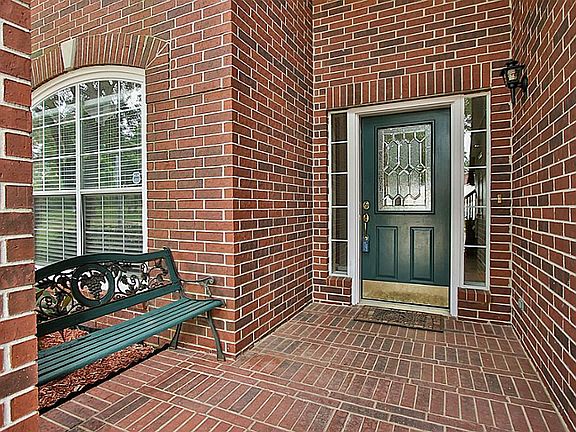 3rd image of 20307 Bent Aspen Ct