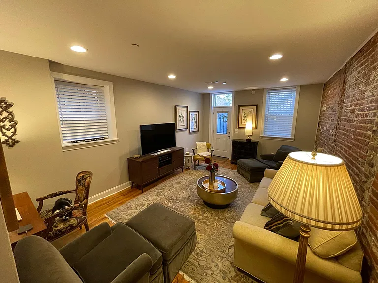 421 Pine St #1E — Photo 8