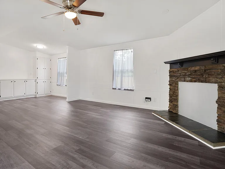 21950 Caney Dr — Photo 10