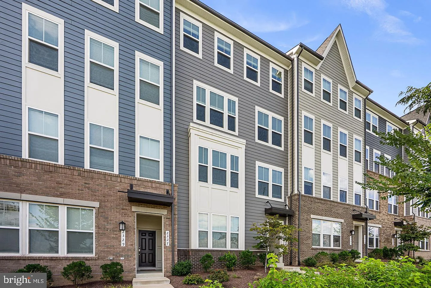 Potomac Town Center Condominium — Photo 3