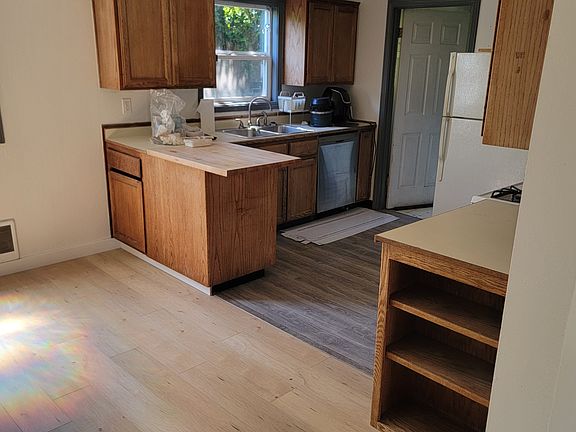 4th image of 2382 5th Ave
