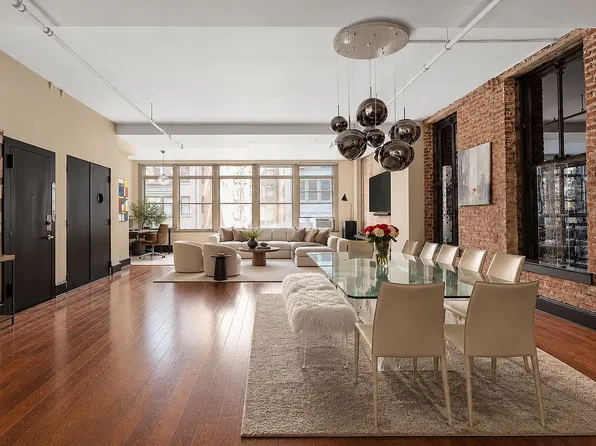 12 W 17th St #6A, New York, NY 10011