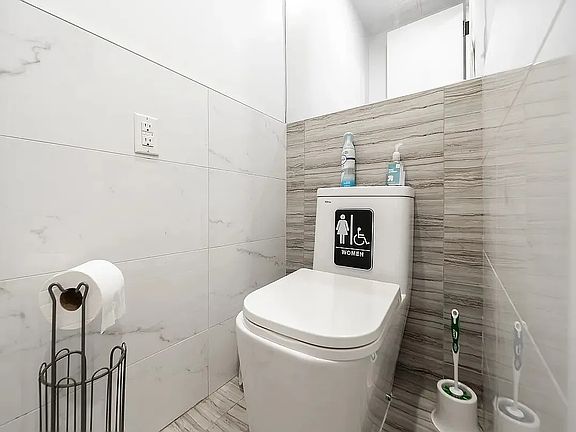 4th image of 248 E 28th St #4