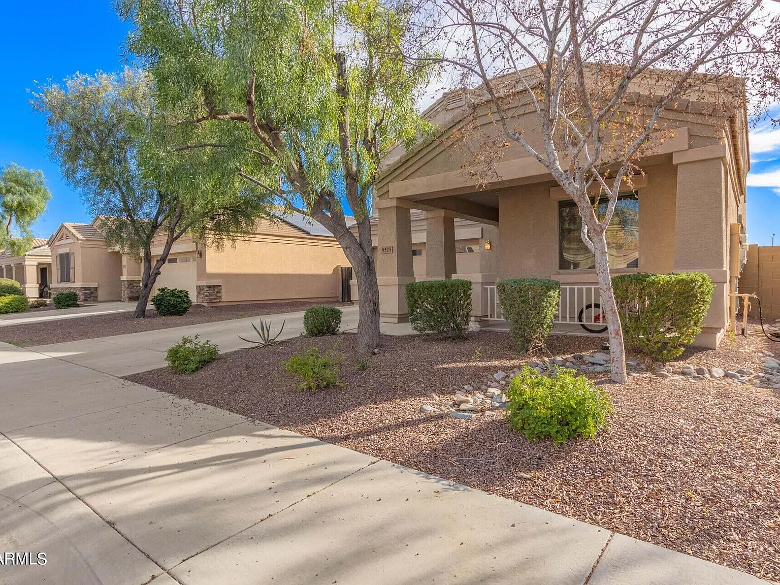 4 bed, 2761 sqft, $2,800 — Photo 2