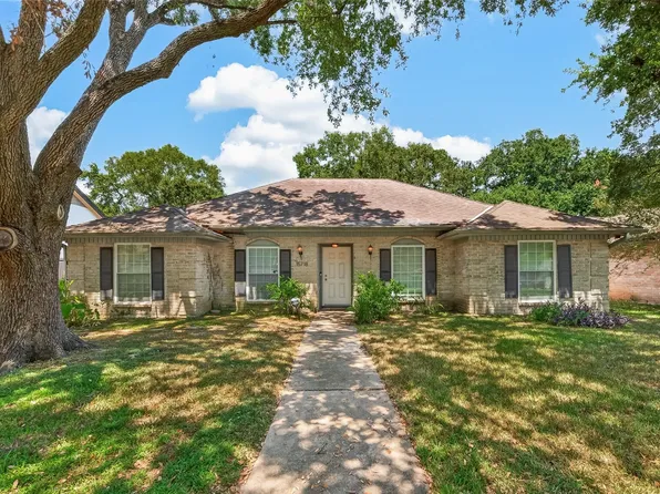 15718 Tumbling Rapids Dr, Houston, TX 77084