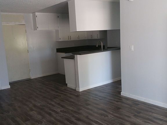 3rd image of 11901 Venice Blvd #2