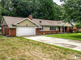 6620 Sandywell Dr, Temperance, MI 48182