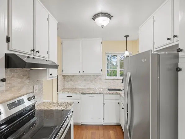 1495 Highland Pl, Seaside, CA 93955