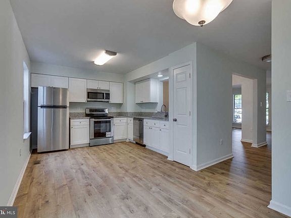 5th image of 5808 Belcher Farm Dr