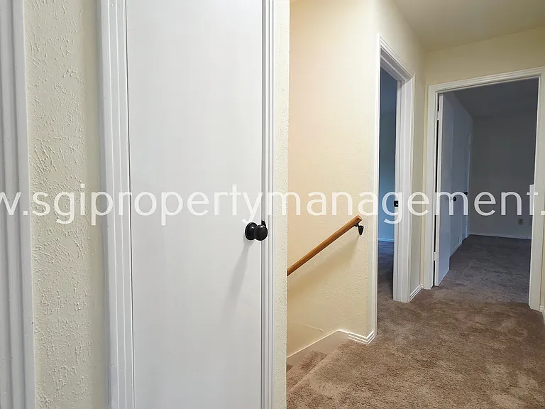 738 Kingswood Ave — Photo 13