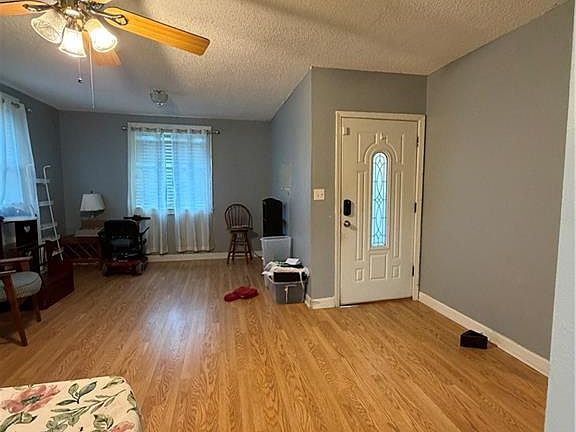 5th image of 624 Teddy Ave