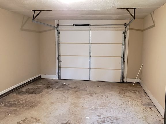5th image of 2849 Pepperdine Dr