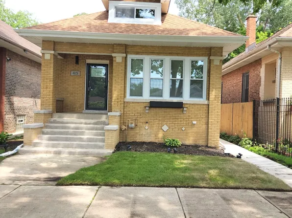 8121 S Marquette Ave, Chicago, IL 60617