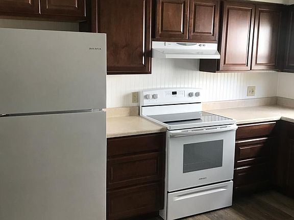 4th image of 1765 Tanglewood Dr