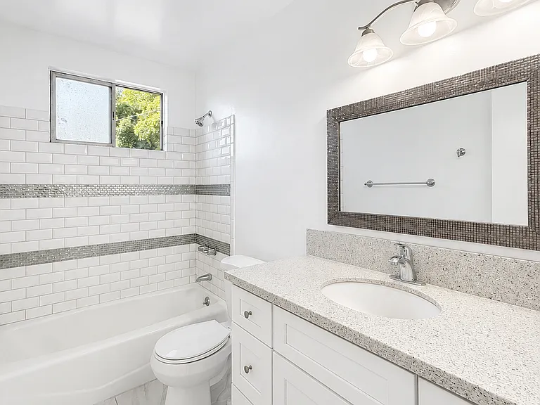 1044 N Curson Ave #8 — Photo 7