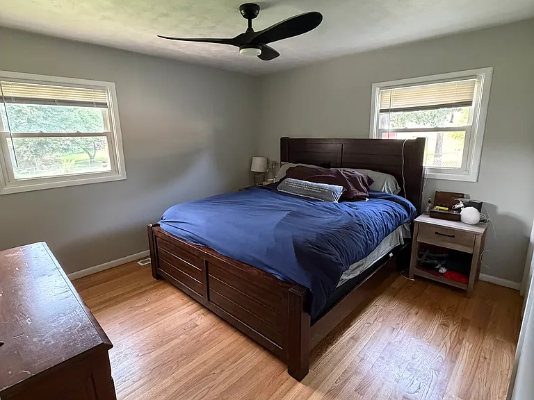 317 Sterling Ct — Photo 4