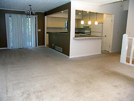 2nd image of 40 Parkcreek Ct