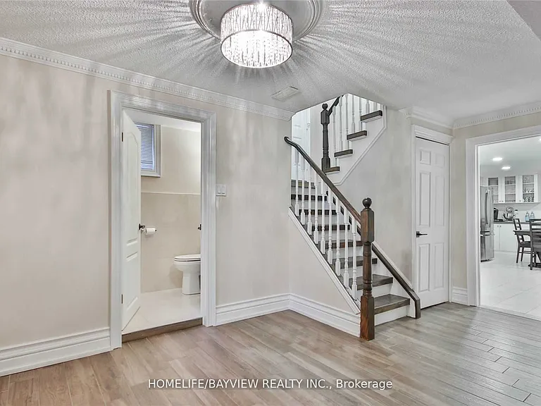 72 Keegan Cres — Photo 5