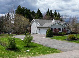 10 Colchester Dr, Quispamsis, NB E2E5C5