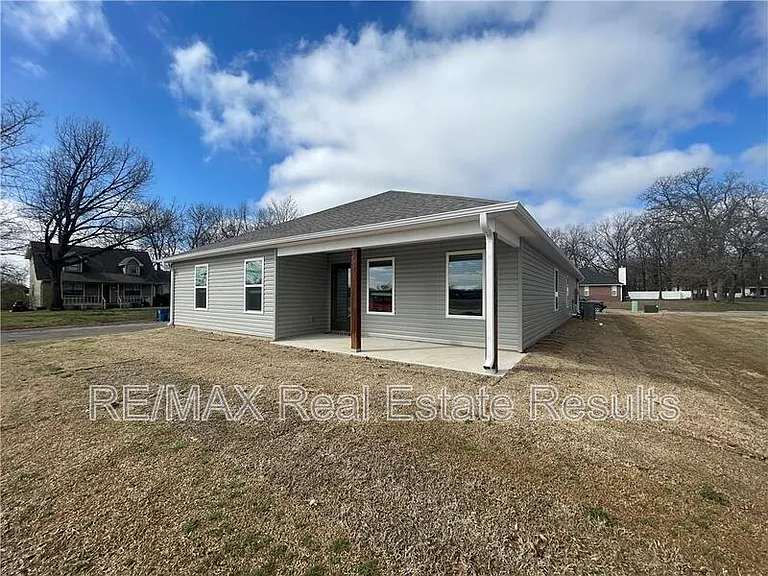 806 Comanche Dr — Photo 14