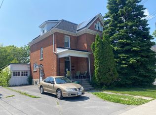 382 Victoria St, Kingston, ON K7L3Z3