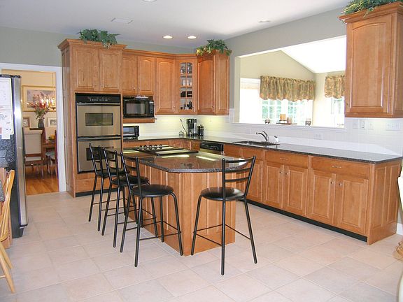 Large Maple kitchen