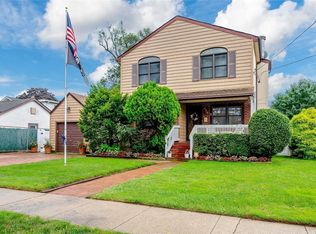 150 Fairview Ave, Oceanside, NY 11572