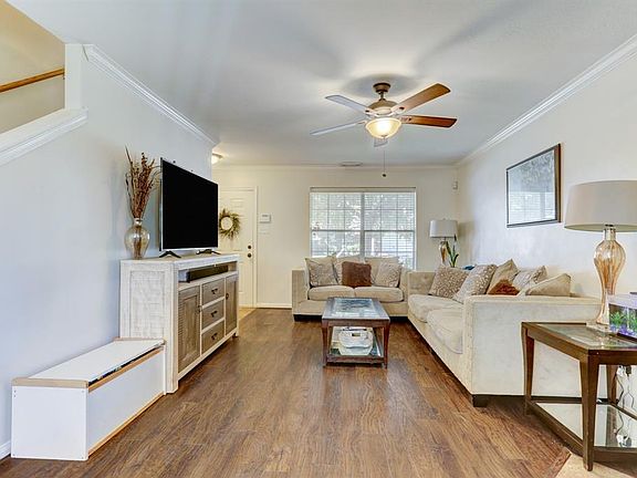 3rd image of 8207 Gaines Meadow Dr