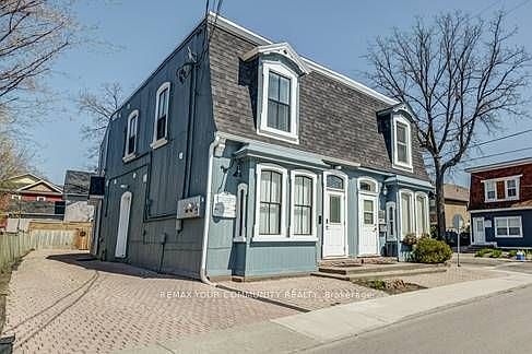 2nd image of 10 A Centre St