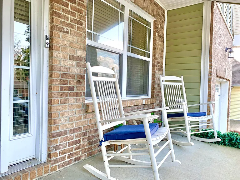 1016 Sunset Dr — Photo 7