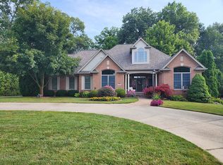 622 Highland Dr, Saint Clair, MI 48079