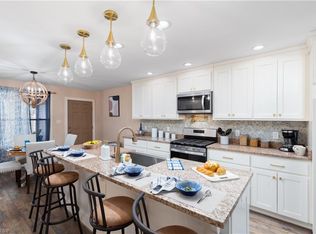 402 W Clay St, Mebane, NC 27302