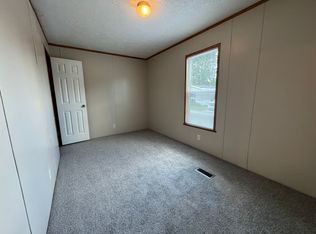373 Brookside Mnr, Goshen, IN 46526