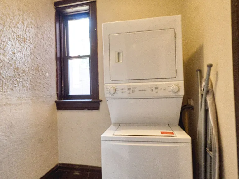2303 Russell Blvd #1F — Photo 24