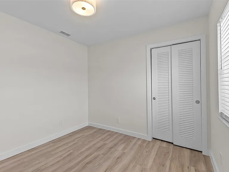 908 Lighthouse Dr — Photo 8
