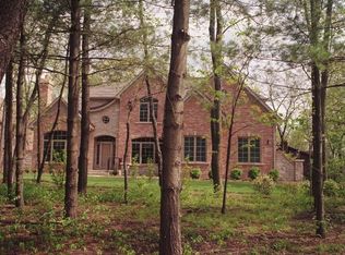 1203 Horseguards Ct, Naperville, IL 60540