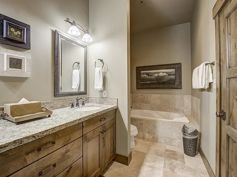 7580 Royal St E #33 — Photo 14