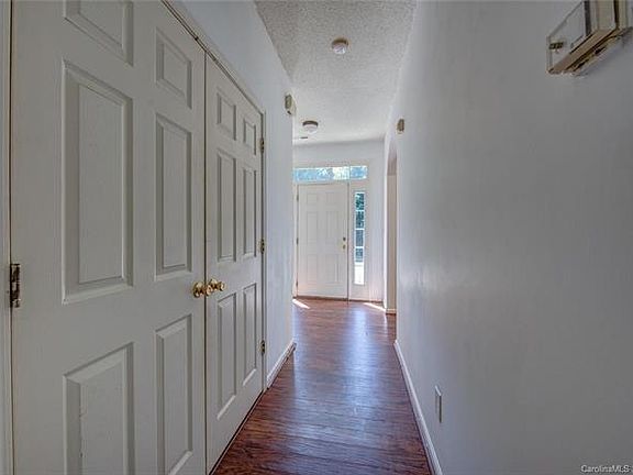 5th image of 6127 Dane Dr